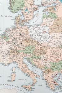 Europe Push Pin Map – Retro (Detailed) - Tripmapworld.com