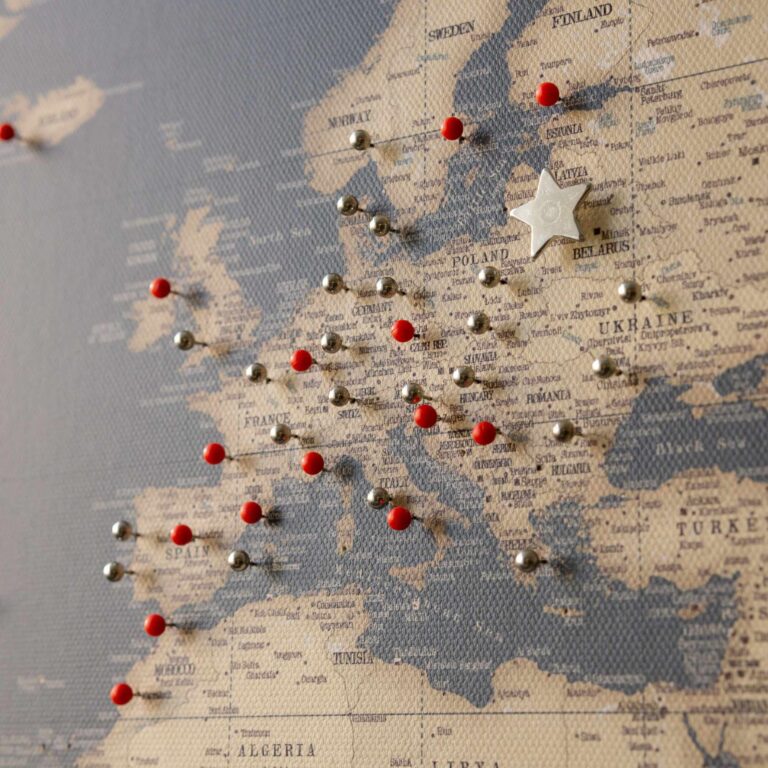 🗺 Push Pin World Maps With Pins To Mark Travels - Tripmapworld.com